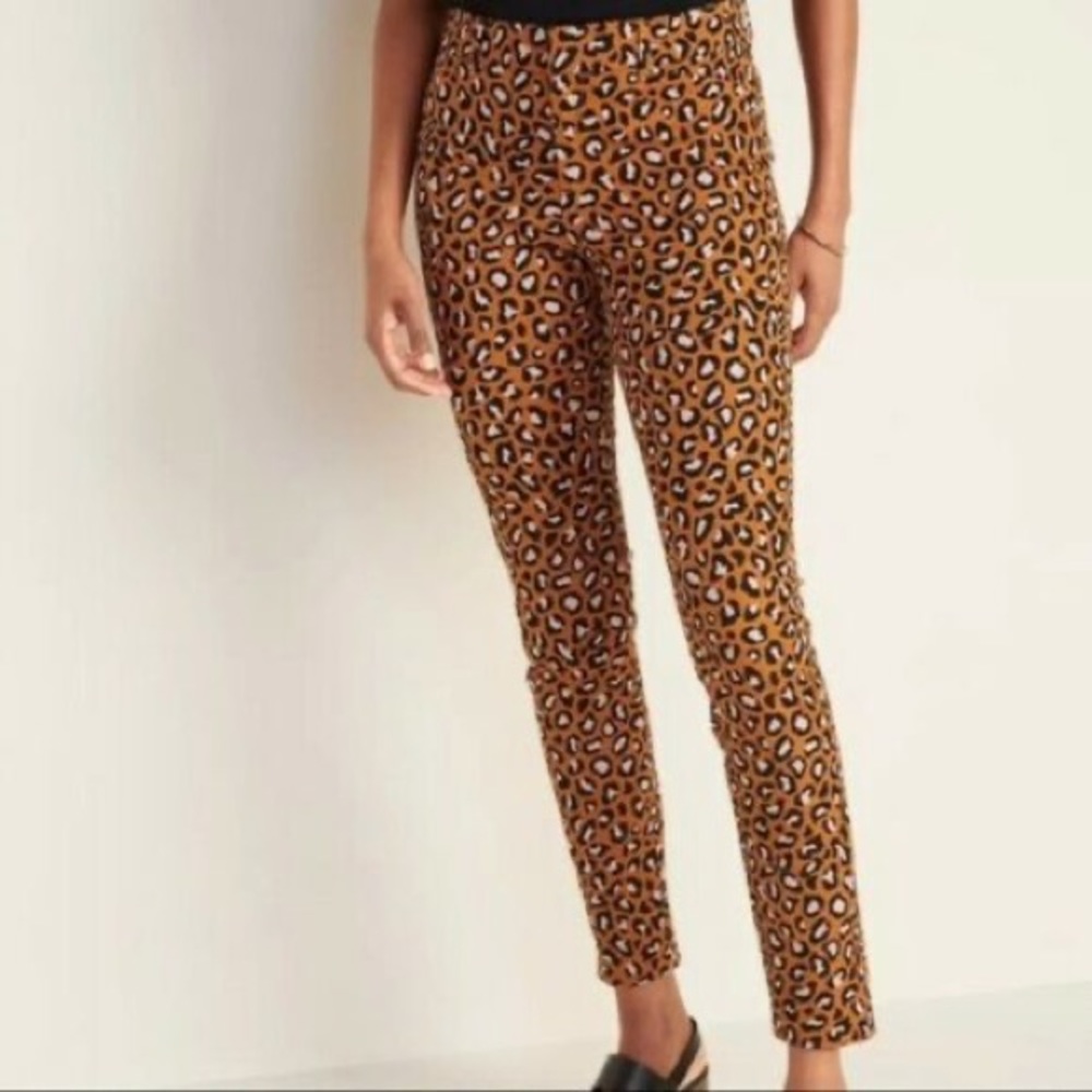 Old Navy pixie ankle pant